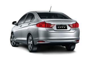 Novo honda City com detalhes cromados na traseira