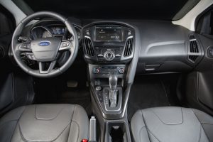 Ford Focus: interior caprichado, mas, com problemas nos encaixe das peças